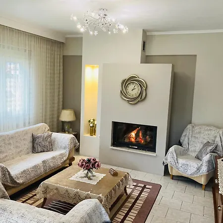 Suzie's House - Road To Loutra Pozar *