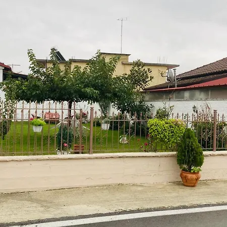 Suzie's House - Road To Loutra Pozar
