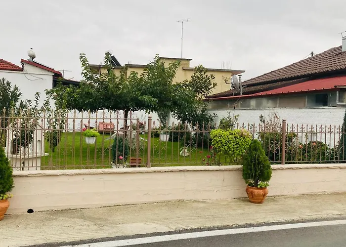 Suzie's House - Road To Loutra Pozar